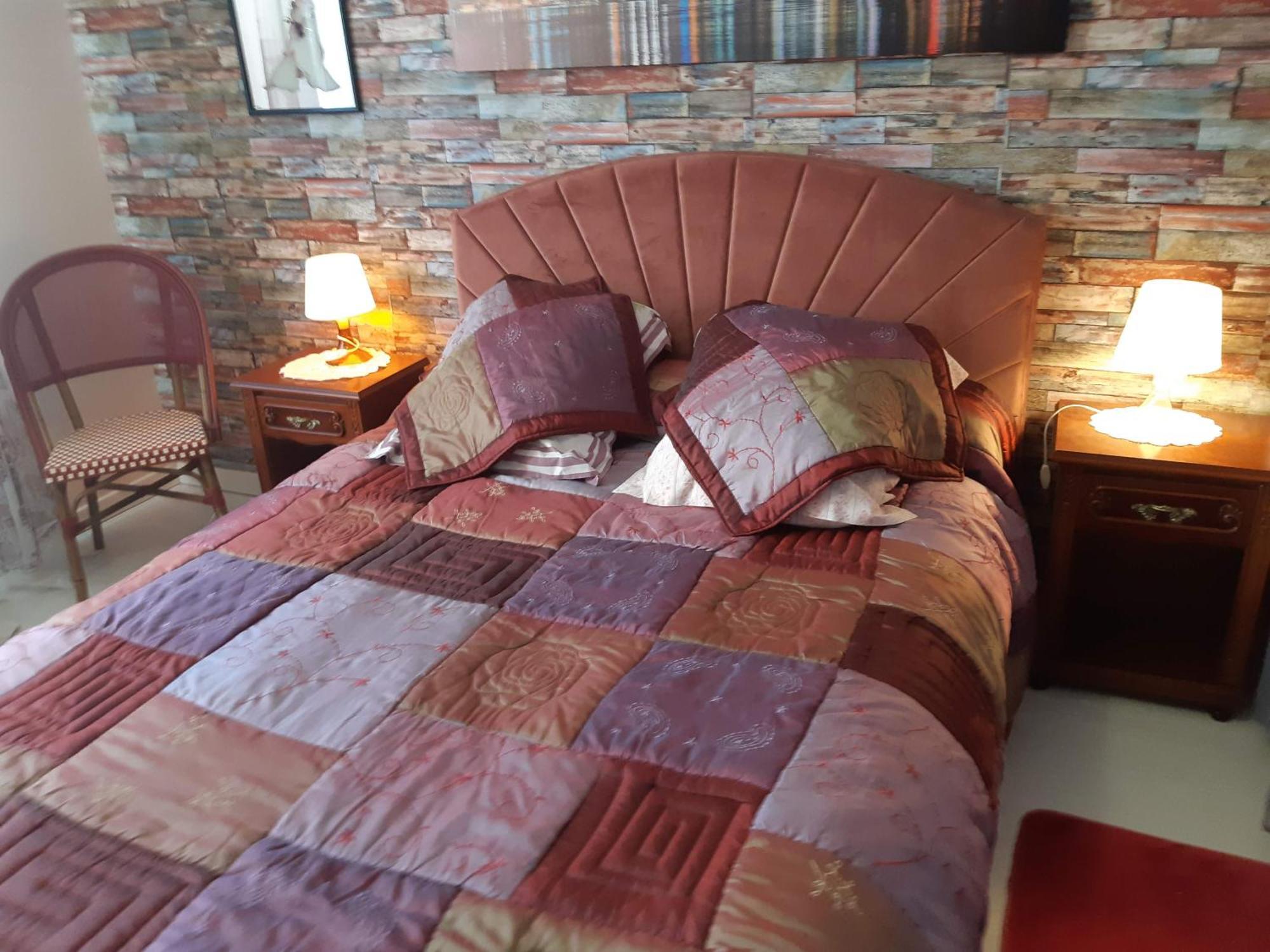 Chambre Lit Double Dans Pavillon , Chez Lilyanne Tonnay-Charente Exterior photo